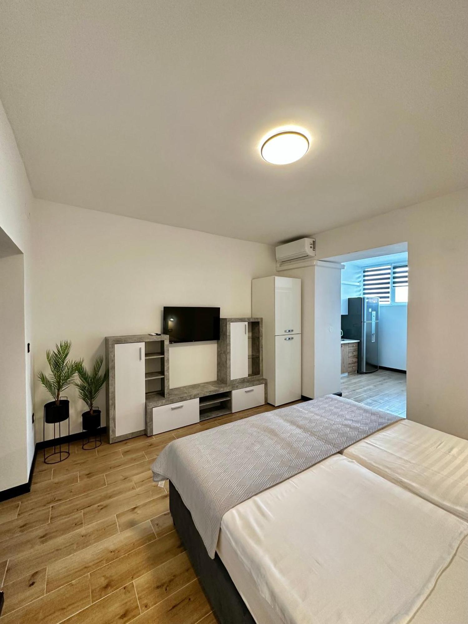 Crolivia Apartments Near Arena, Center Of Pula Exteriér fotografie